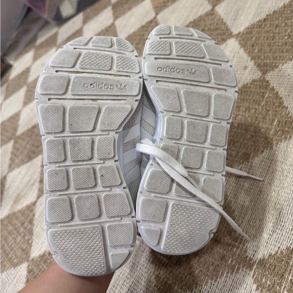 Adidas Swift Run Sneakers slip on white lace up Running Shoes workout - Picture 6 of 10